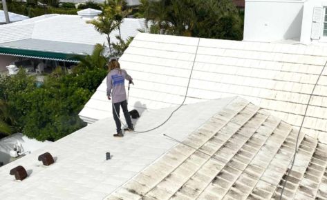 Roof Pressure Cleaning